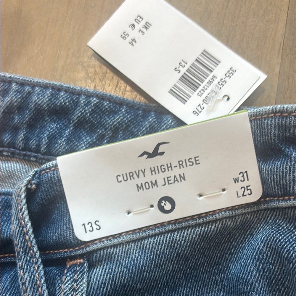 Hollister Women's High-Rise Curvy Mom Jeans - Denim Blue